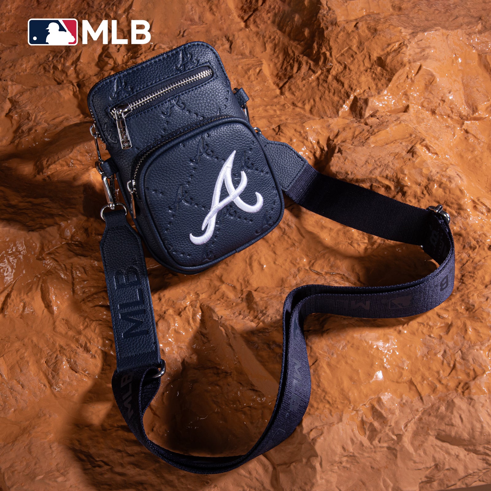 MLB Atlanta Braves Mini Crossbody Purse