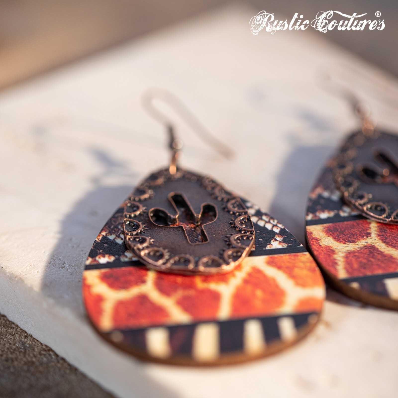 Rustic Couture's Cacus Hollow Out with Wooden Teardrop Shape Earring