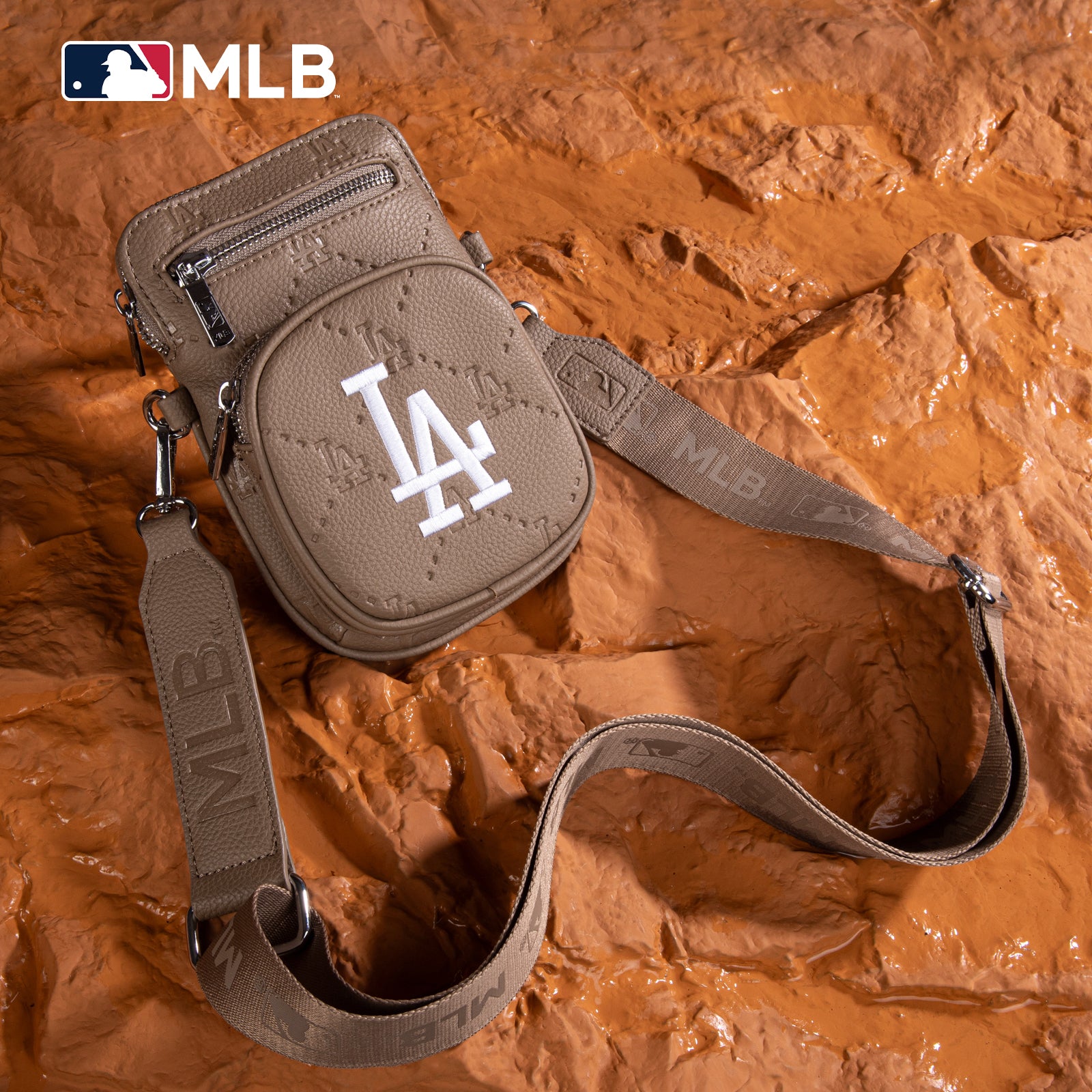 MLB Los Angeles Dodgers Mini Crossbody Purse