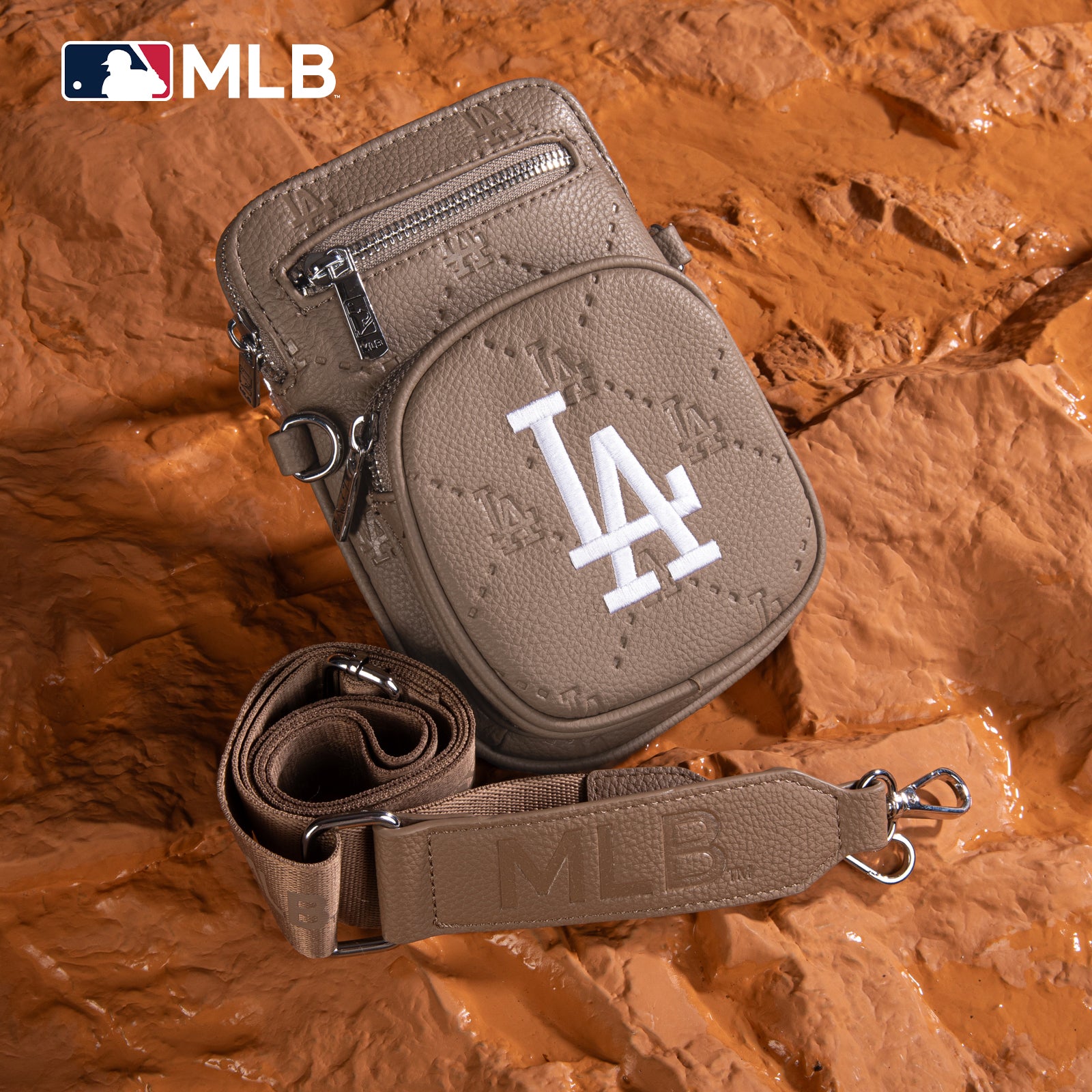 MLB Los Angeles Dodgers Mini Crossbody Purse