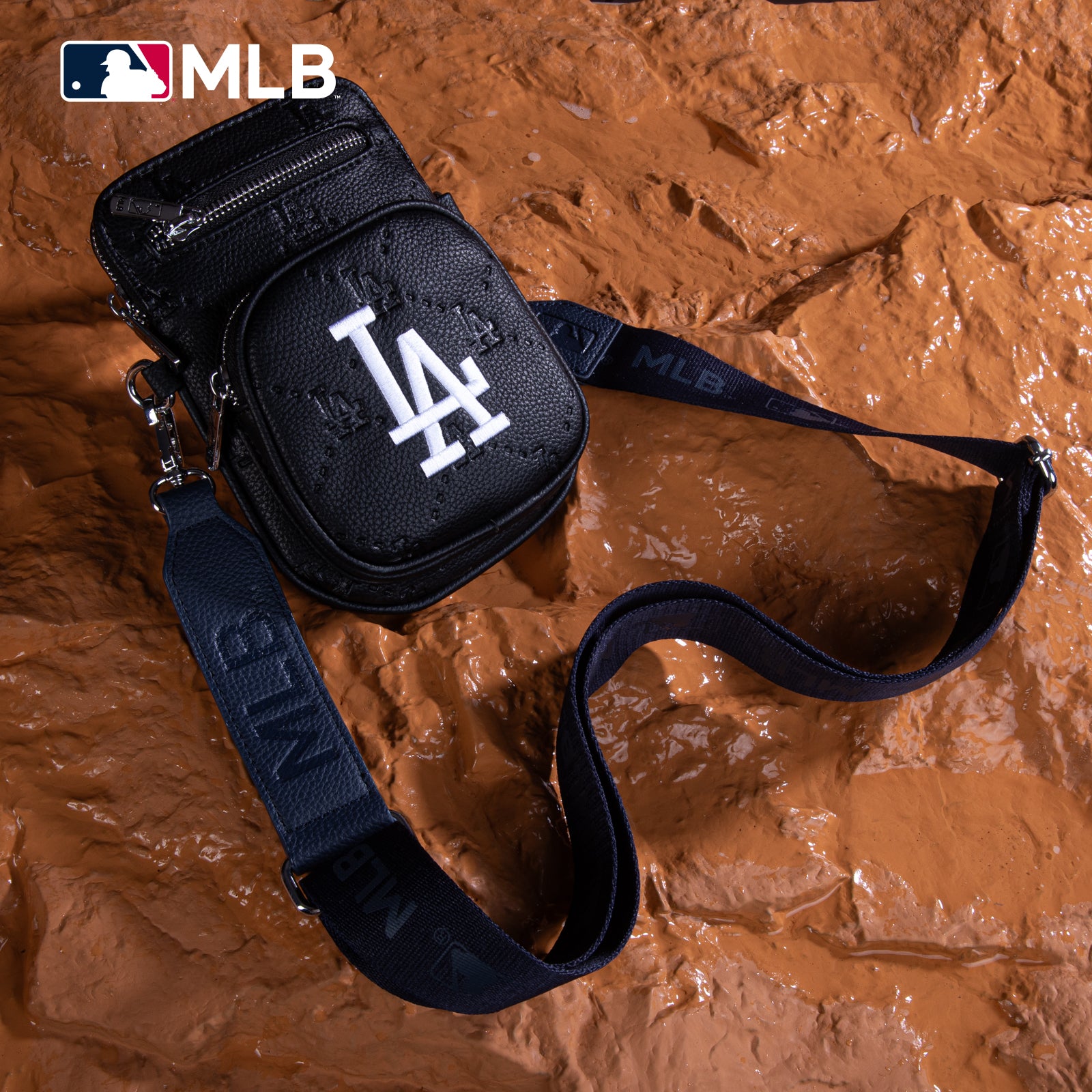 MLB Los Angeles Dodgers Mini Crossbody Purse